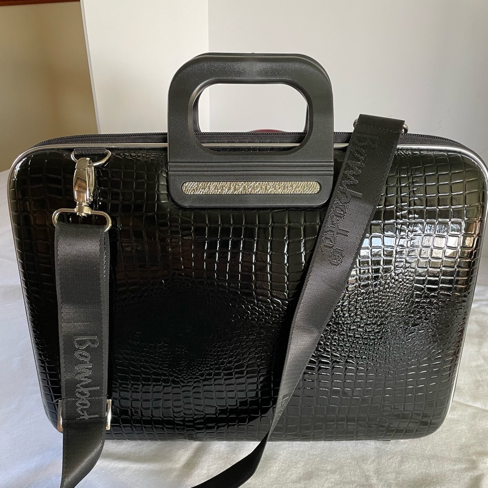 Bombata Laptop Case.